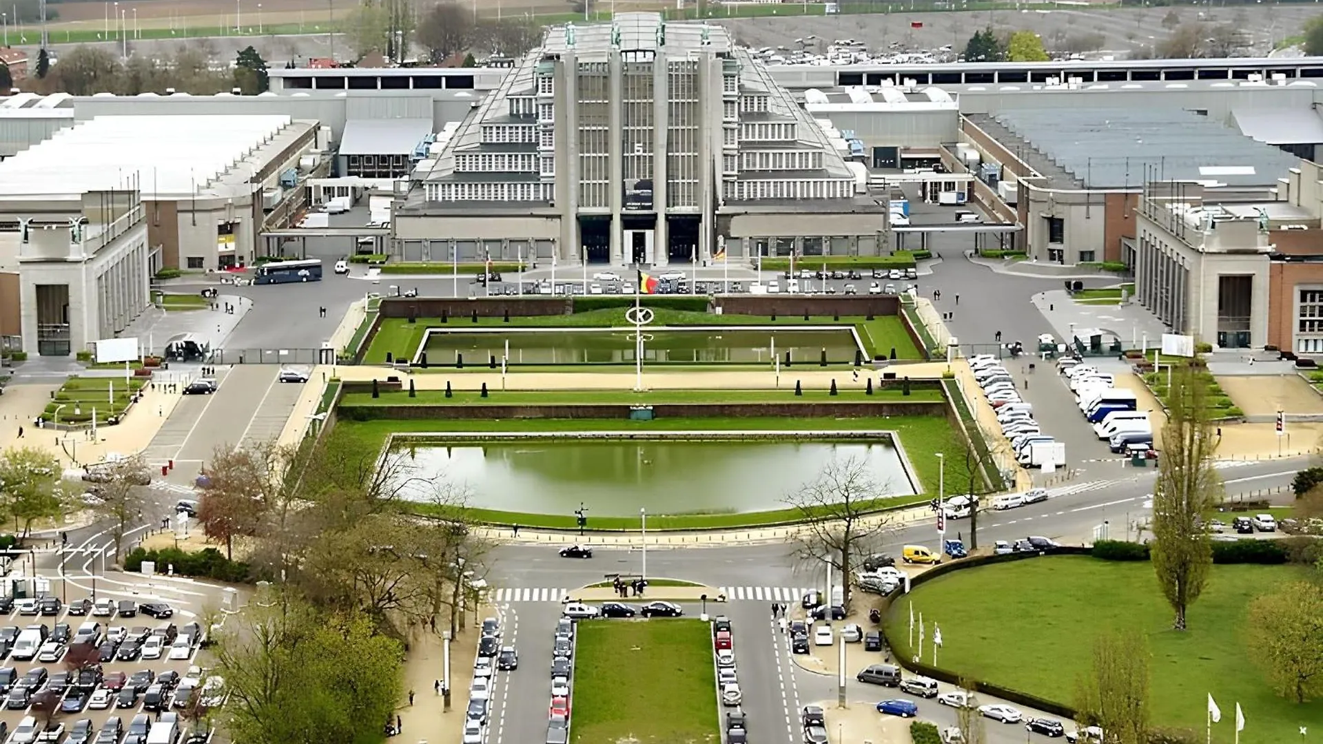 Modern Apartment In Molenbeek Saint Jean / 77 M² / Parking Брюссель 0*,