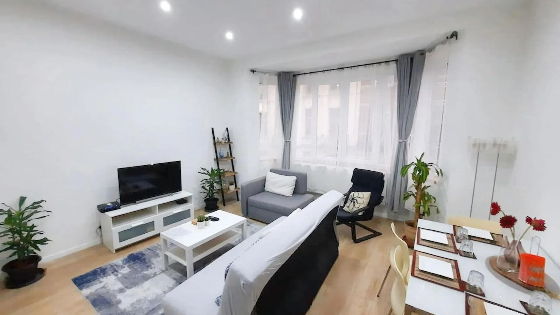 Modern Apartment In Molenbeek Saint Jean / 77 M² / Parking Брюссель